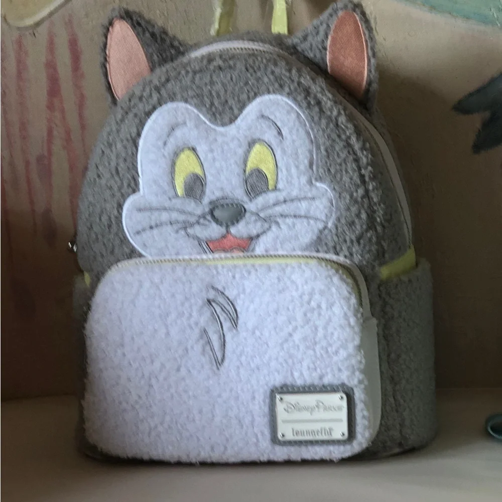 Loungfly Disney parks  Figaro Fuzzy mini Backpack New!
